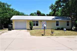 806 S 1st St - Photo 1 of 1