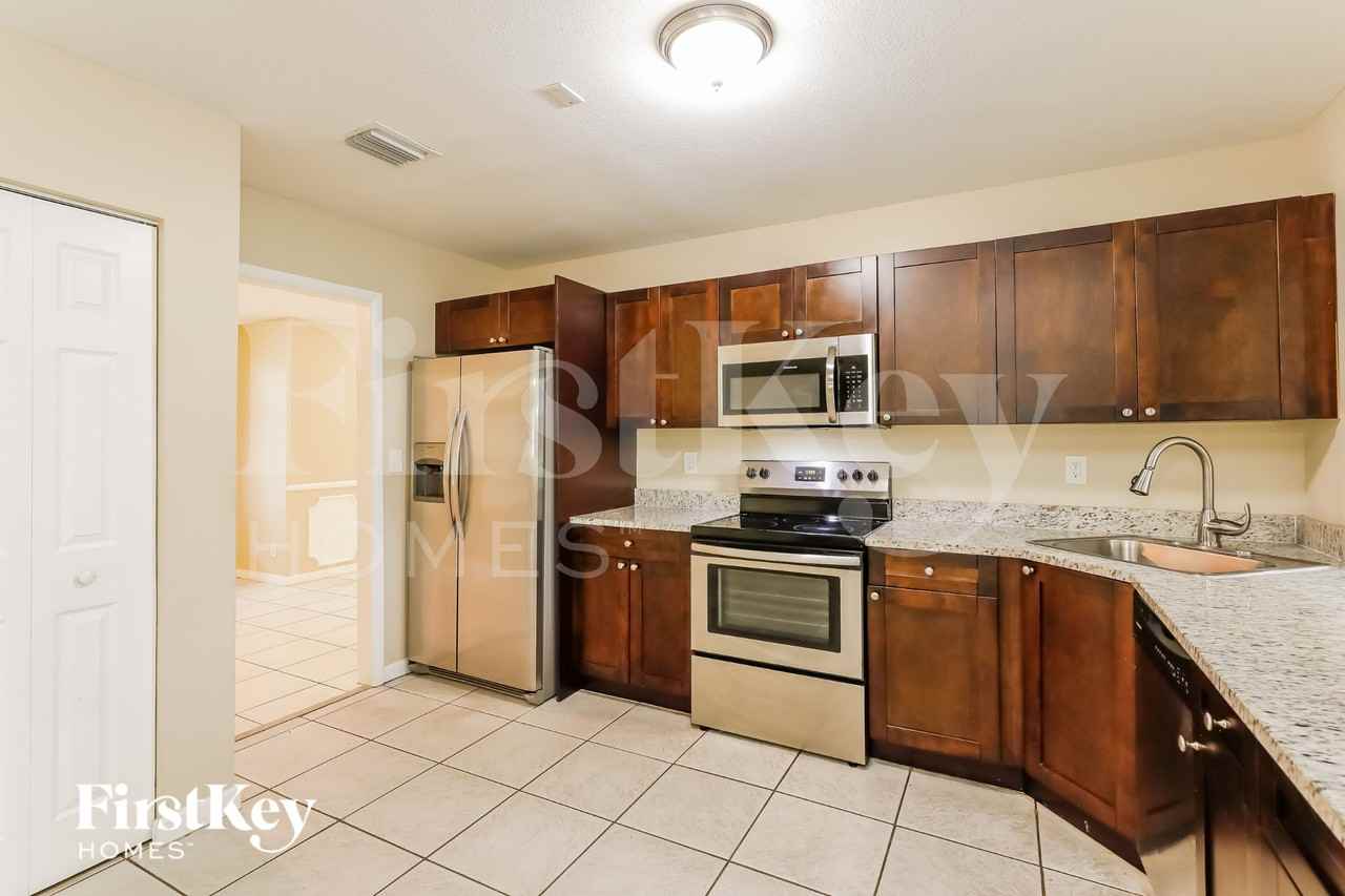 1261 Nwterrace - Photo 6 of 16