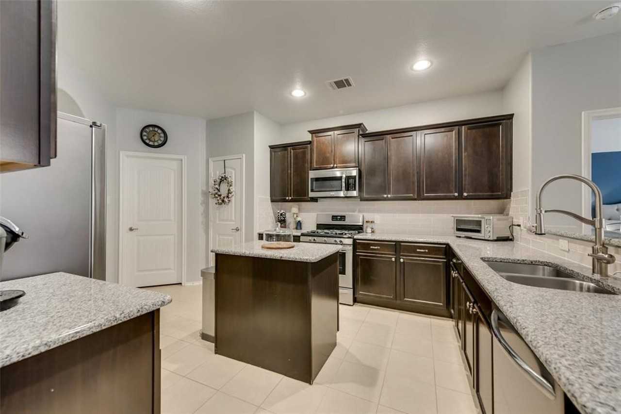 3406 Van Zandt Rd - Photo 4 of 6
