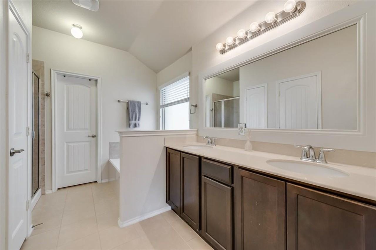 3406 Van Zandt Rd - Photo 5 of 6