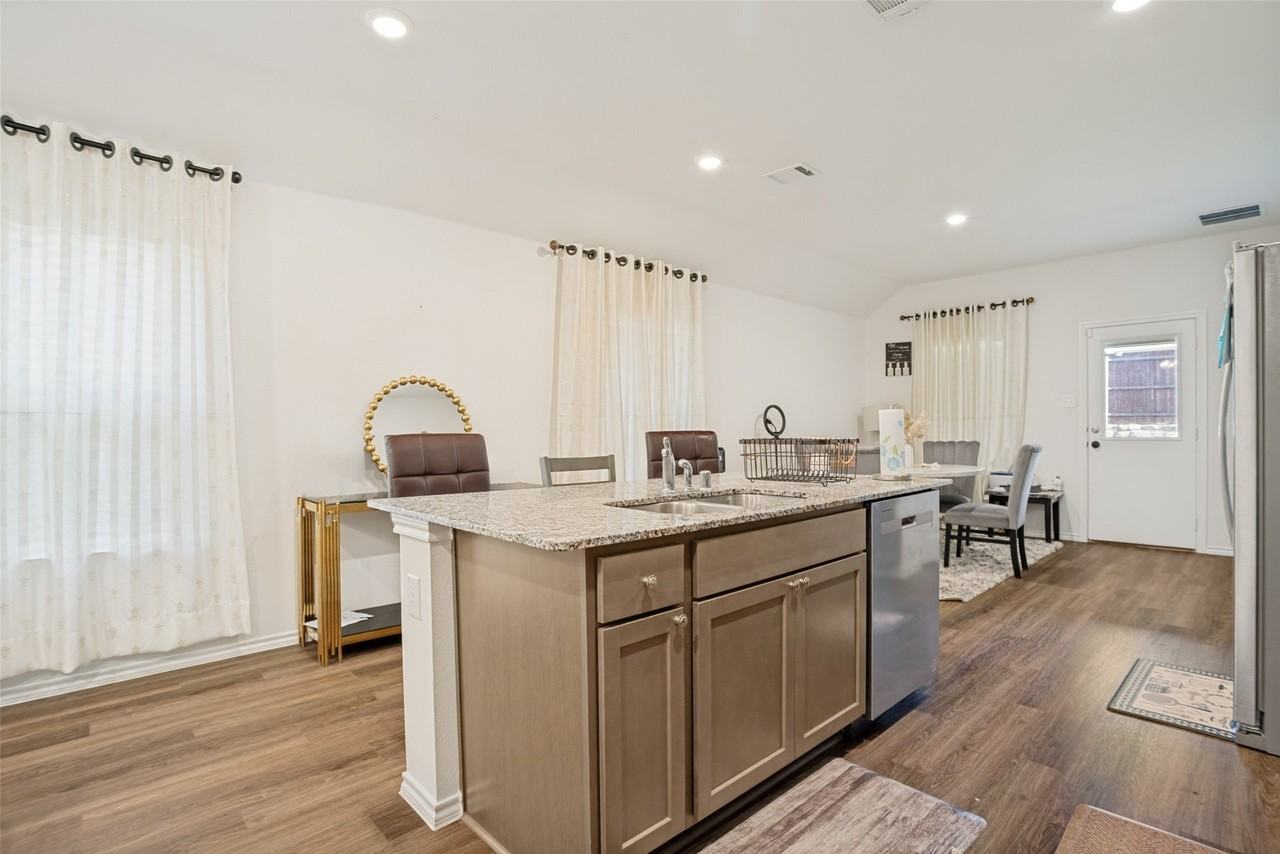 849 Good Cheer Ln - Photo 5 of 12