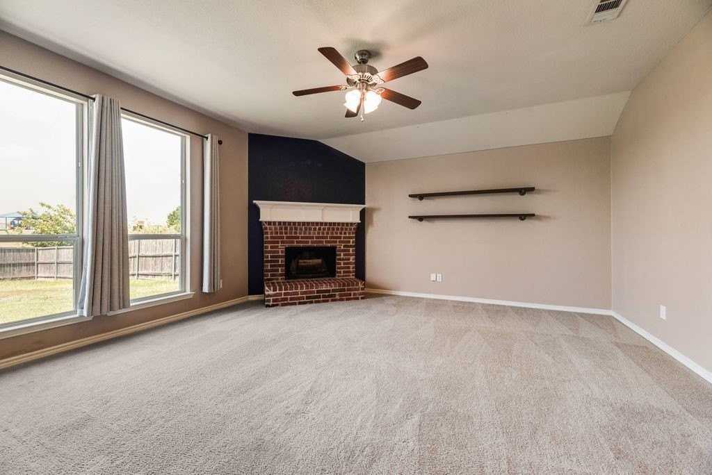 2200 Fieldcrest Dr - Photo 5 of 20