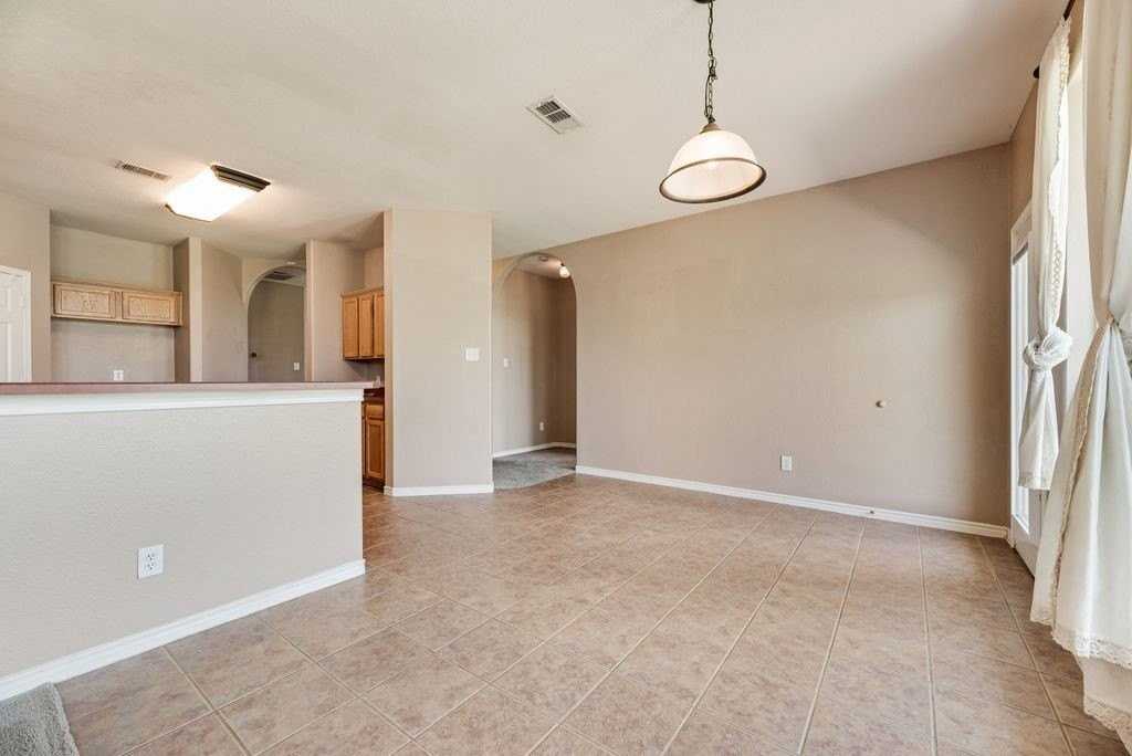 2200 Fieldcrest Dr - Photo 7 of 20