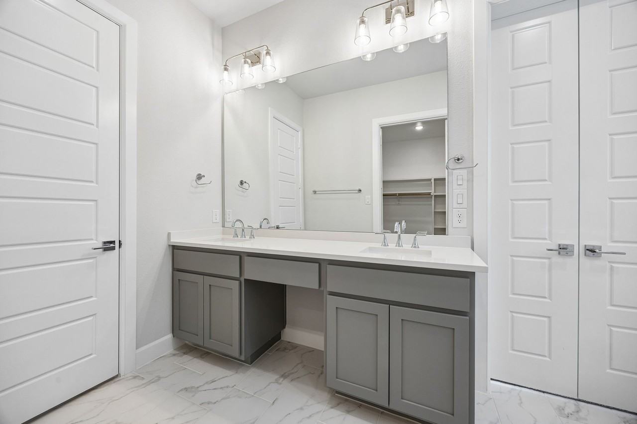826 Marathon Ct - Photo 5 of 11