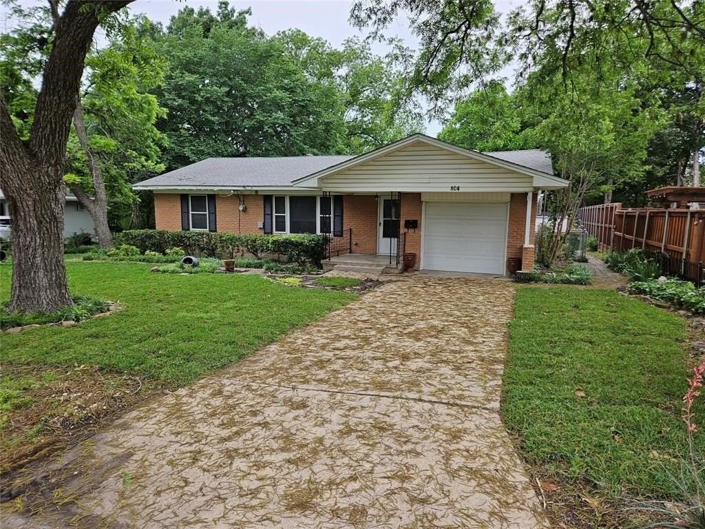804 Cedar St