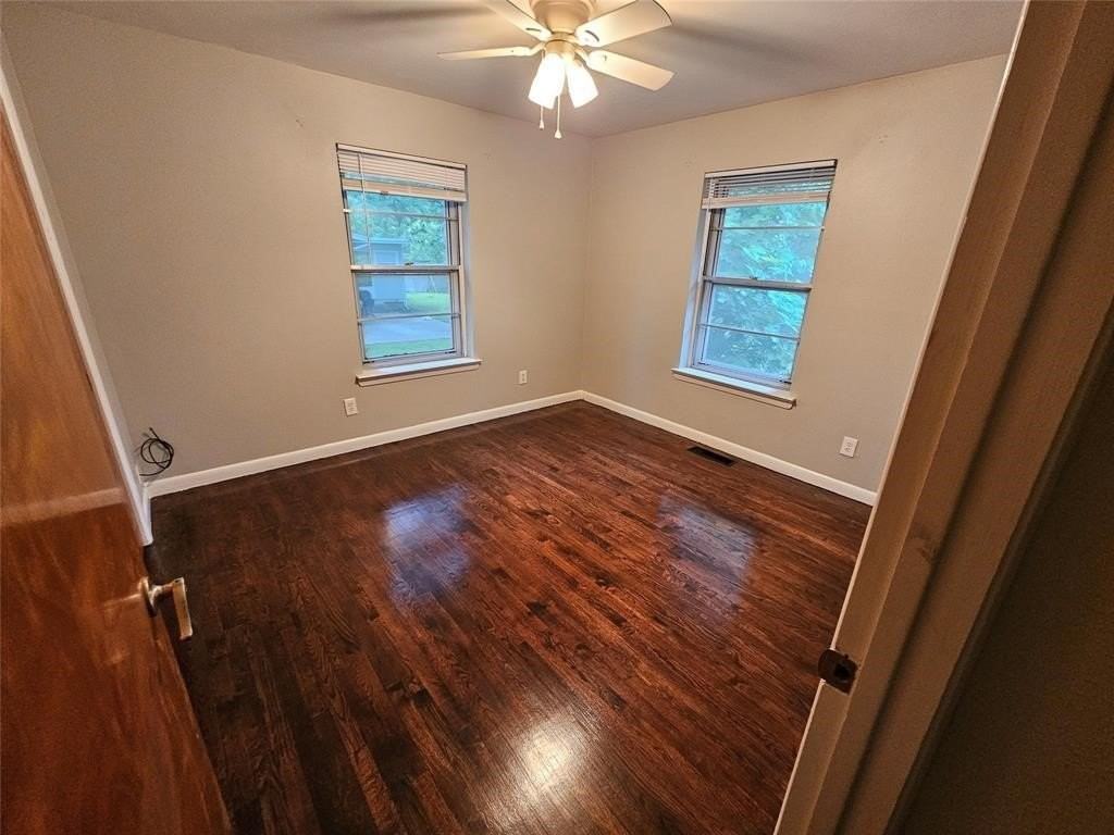 804 Cedar St - Photo 6 of 15