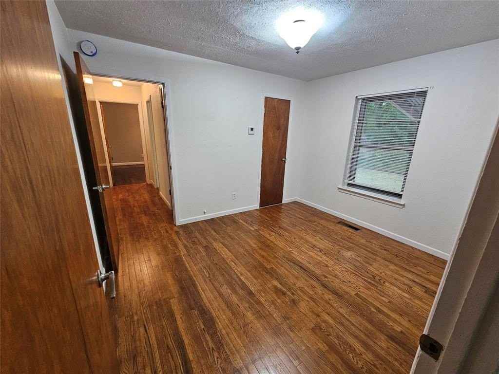 804 Cedar St - Photo 7 of 15