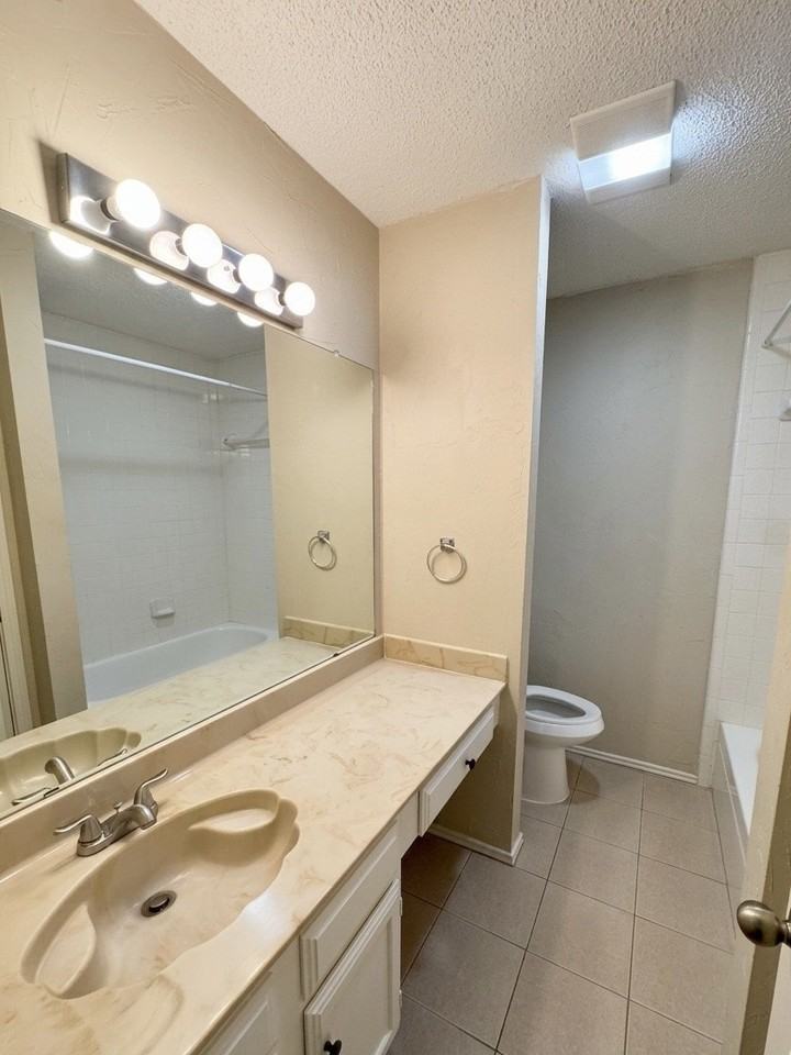 5028 Coker Dr - Photo 7 of 11