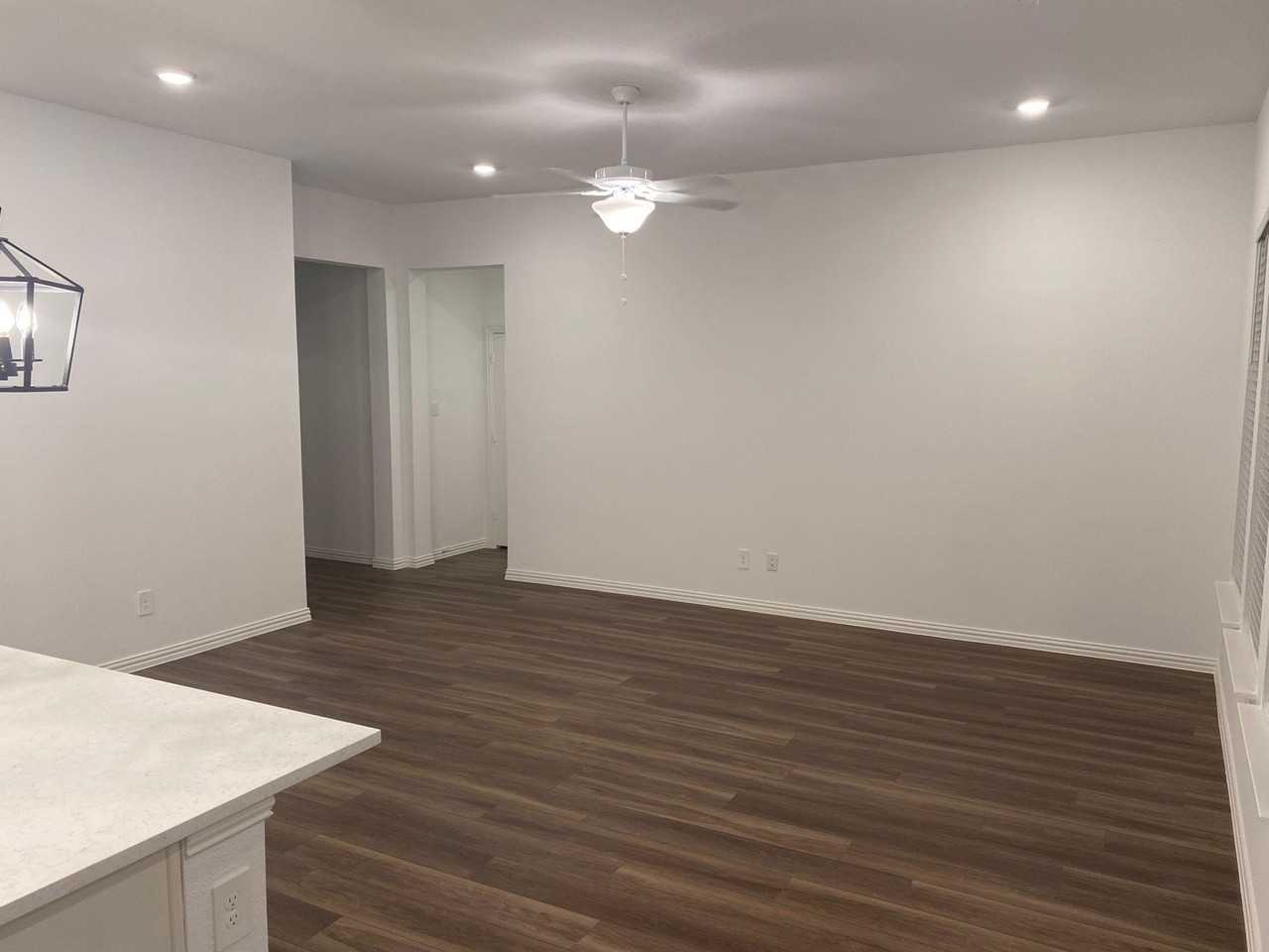 1613 Pine Valley Dr - Photo 4 of 12
