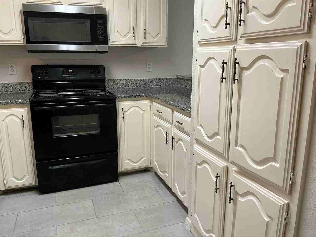 923 Turtle Lake Blvd - Photo 7 of 19