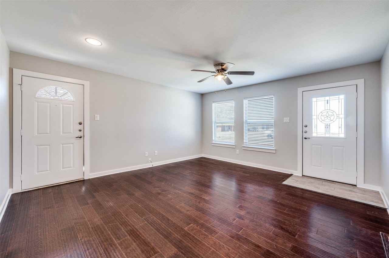 612 N 6th St - Photo 3 of 18
