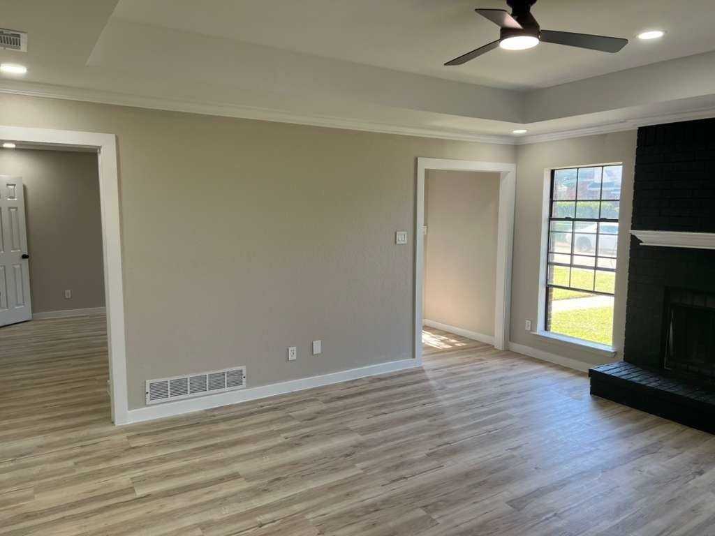 511 Amber Ln - Photo 3 of 29