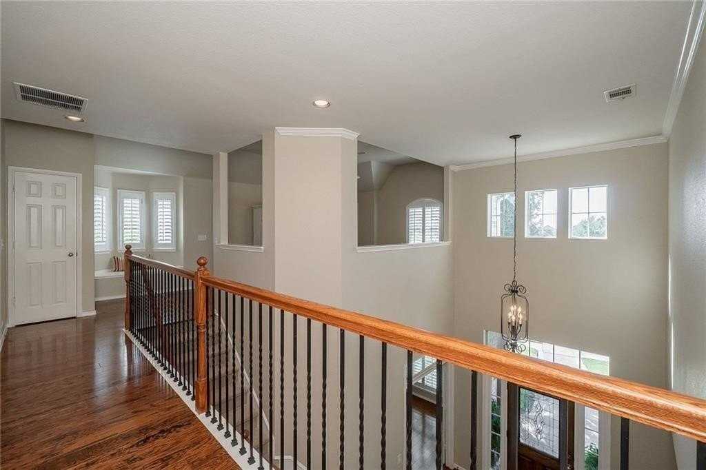2374 Aspermount Dr - Photo 2 of 24