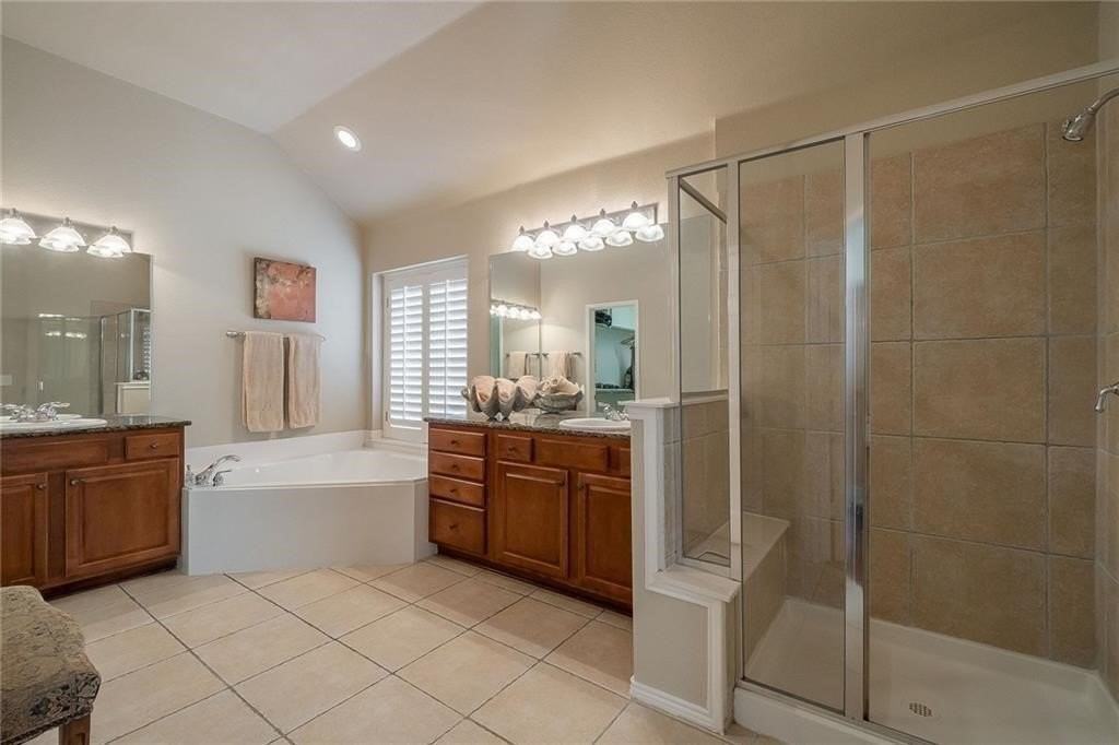2374 Aspermount Dr - Photo 6 of 24