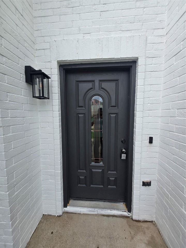 5702 Marietta Dr - Photo 3 of 34