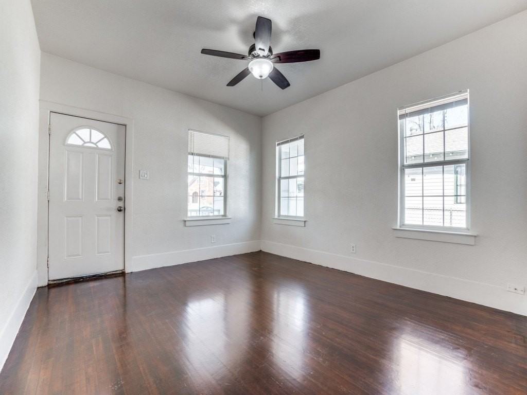 1630 Poplar St - Photo 3 of 20