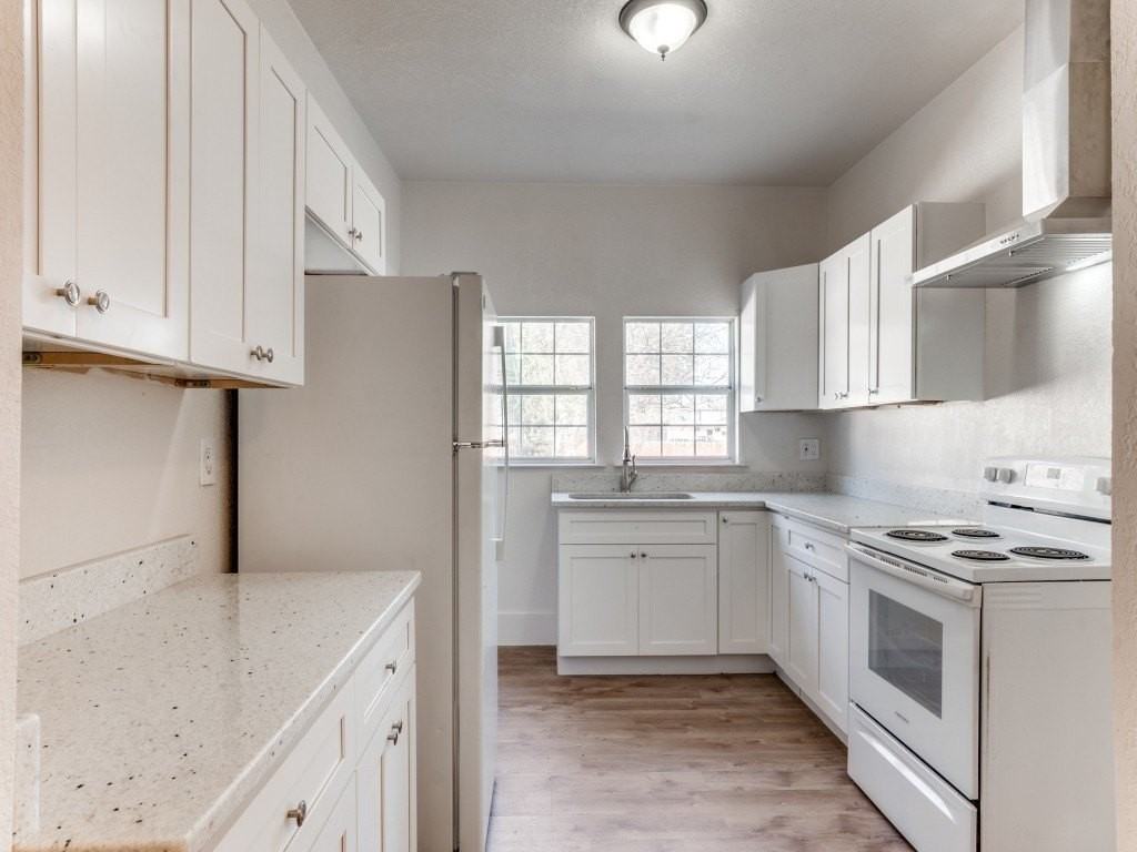 1630 Poplar St - Photo 4 of 20