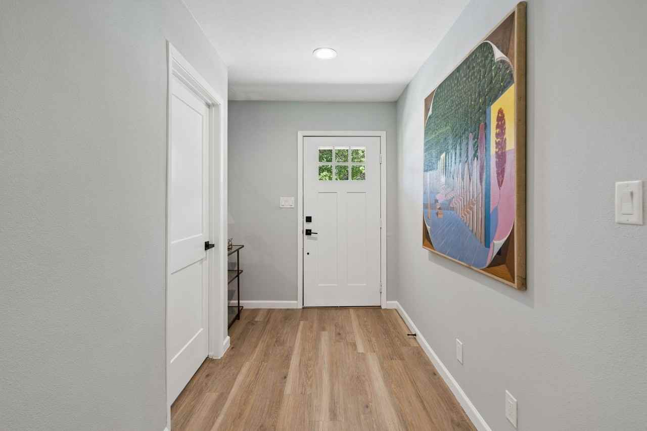 2728 Livingston Ave - Photo 4 of 40
