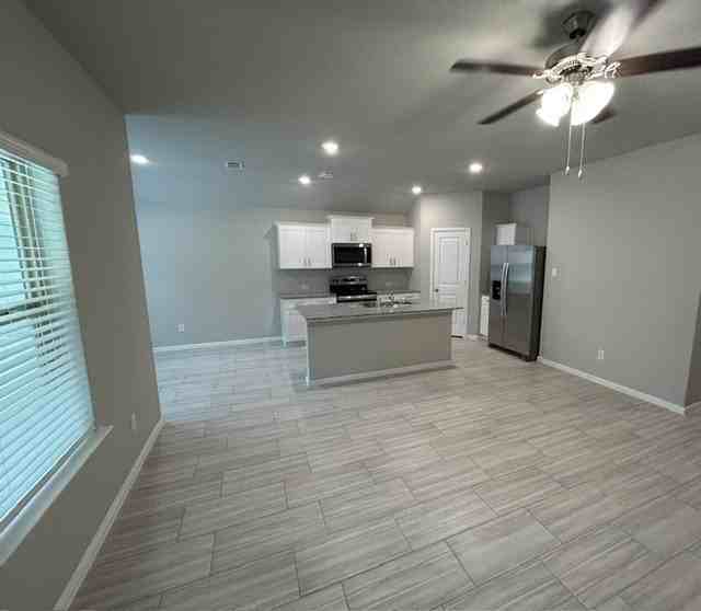 333 Lubbock Dr - Photo 7 of 28
