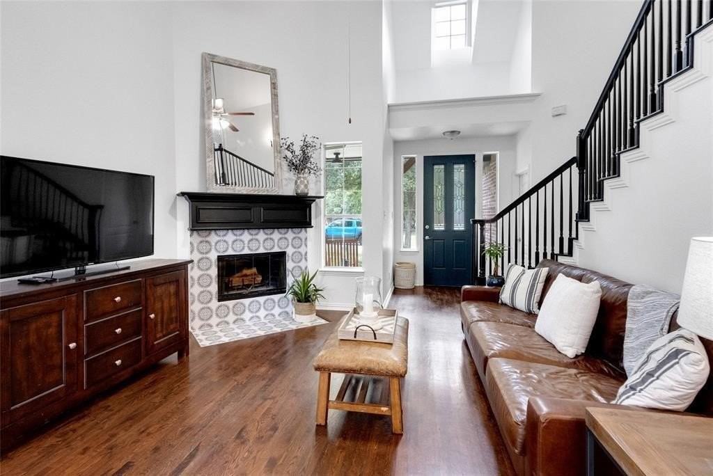 3332 Munstead Trl - Photo 3 of 13