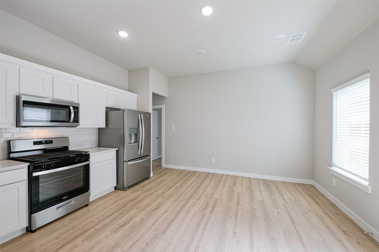 3032 Leatherwood Ln - Photo 5 of 16