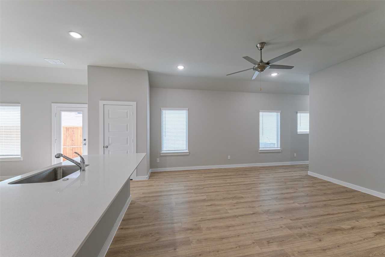 3032 Leatherwood Ln - Photo 7 of 16