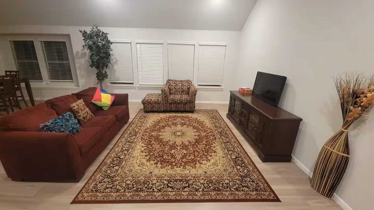 308 Crescent Ave - Photo 2 of 5