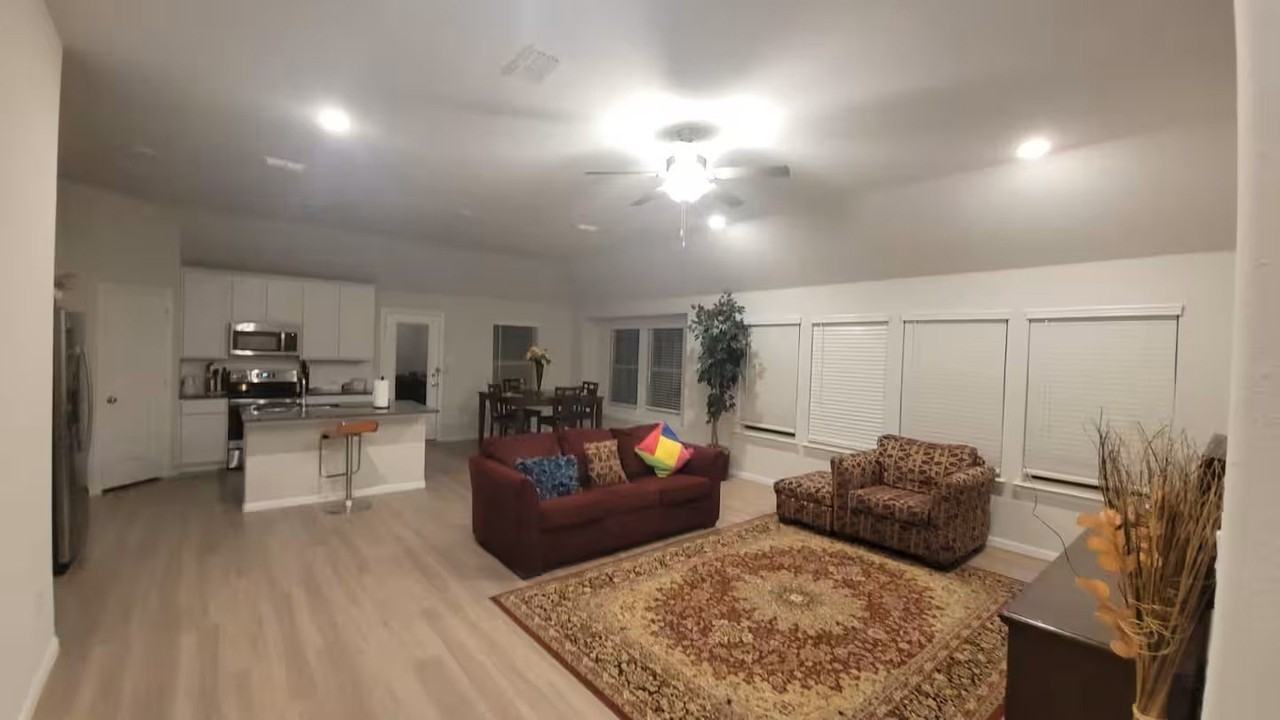 308 Crescent Ave - Photo 3 of 5