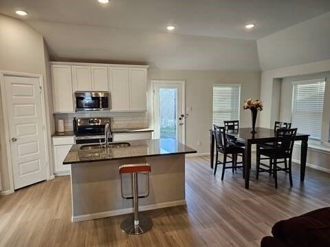 308 Crescent Ave - Photo 4 of 5