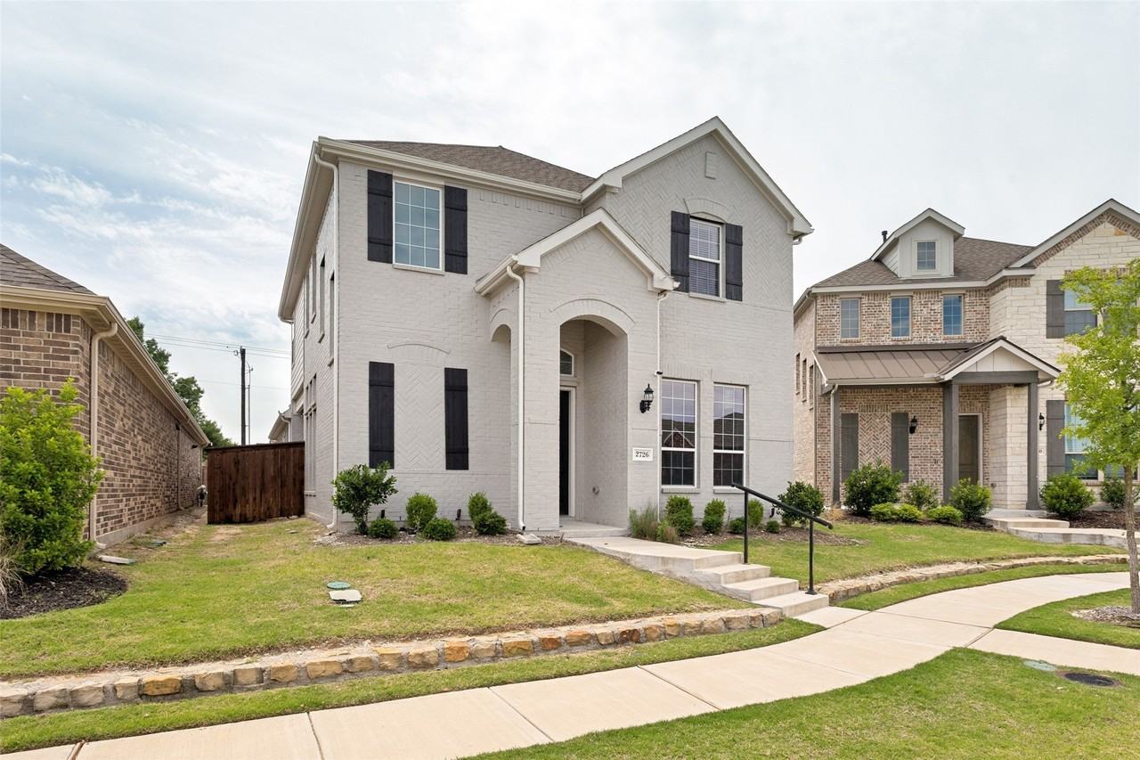 2726 Geranium Ln - Photo 2 of 25