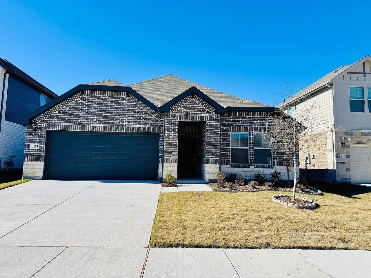 1093 Eagle Run Ln