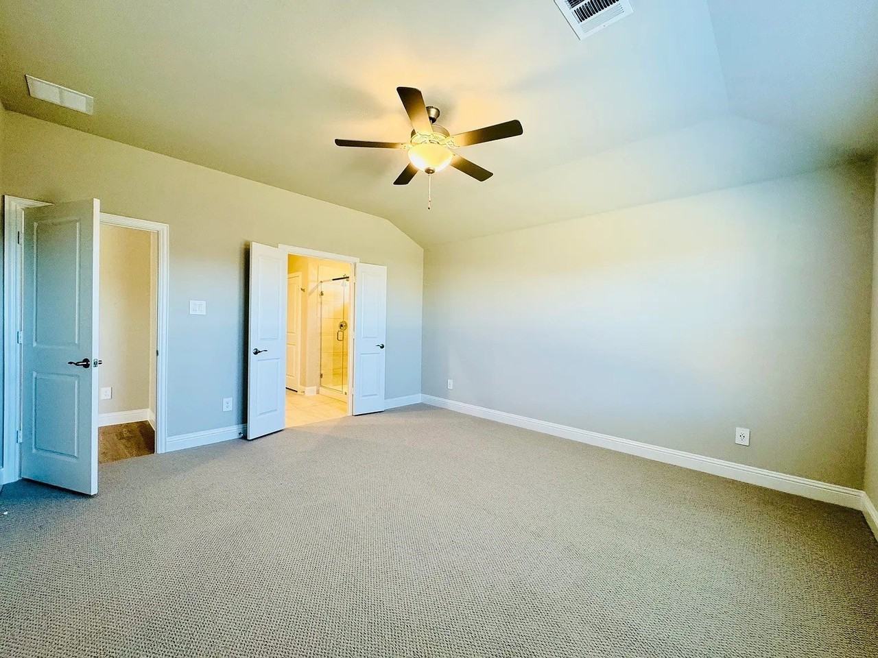 1093 Eagle Run Ln - Photo 5 of 16