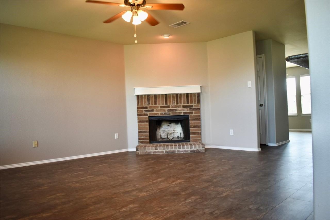 7005 Welshman Dr - Photo 6 of 18
