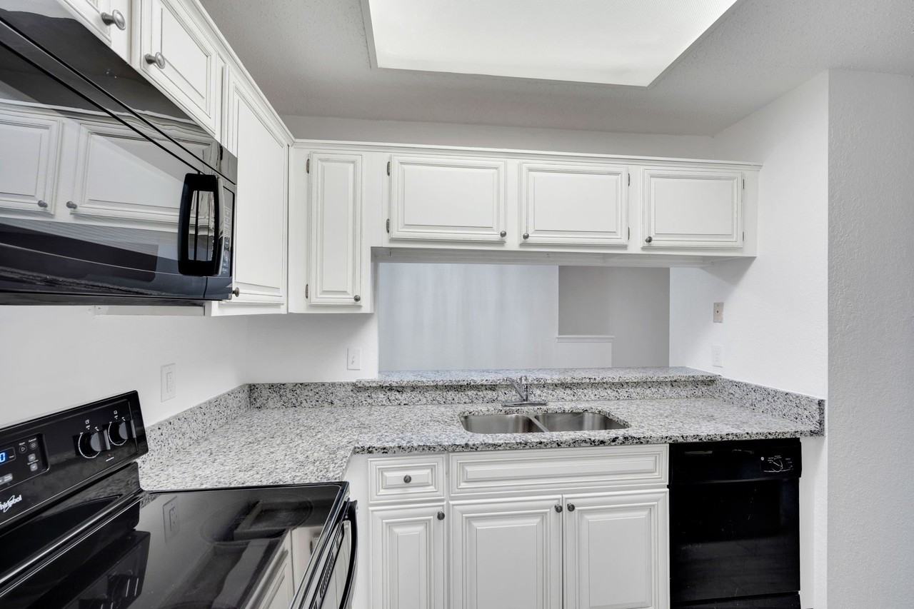 3607 W Northgate Dr #114 - Photo 6 of 24