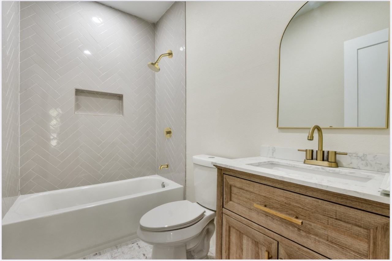 522 Griffith Ave - Photo 2 of 18