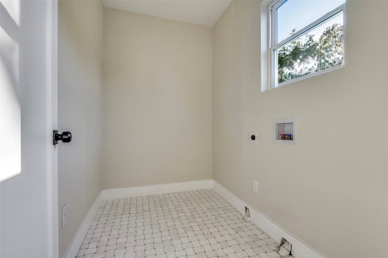 522 Griffith Ave - Photo 5 of 18