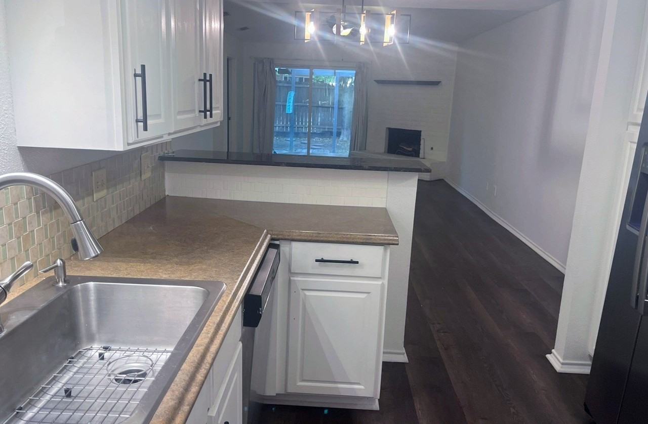 1805 Bristol Cv - Photo 7 of 14