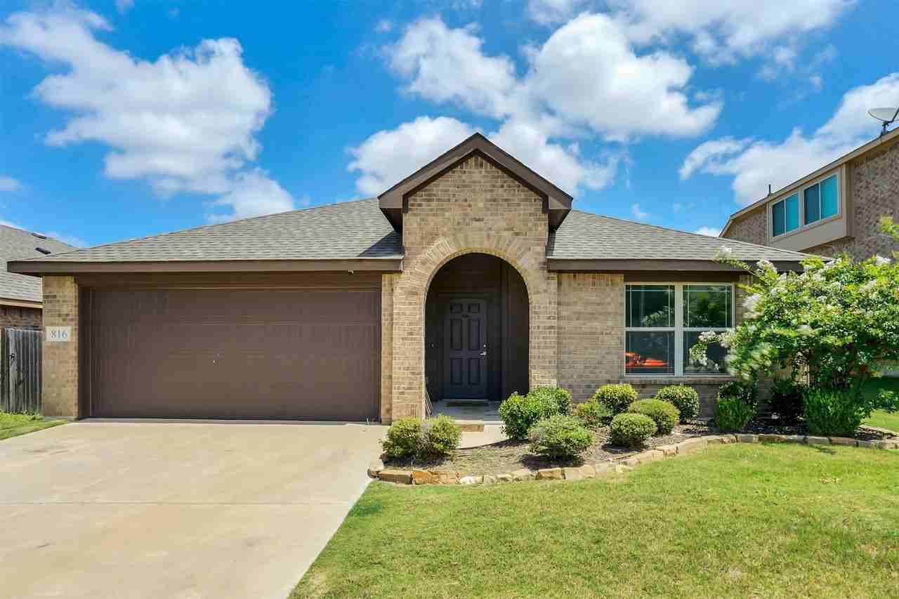 816 Oriel Cir