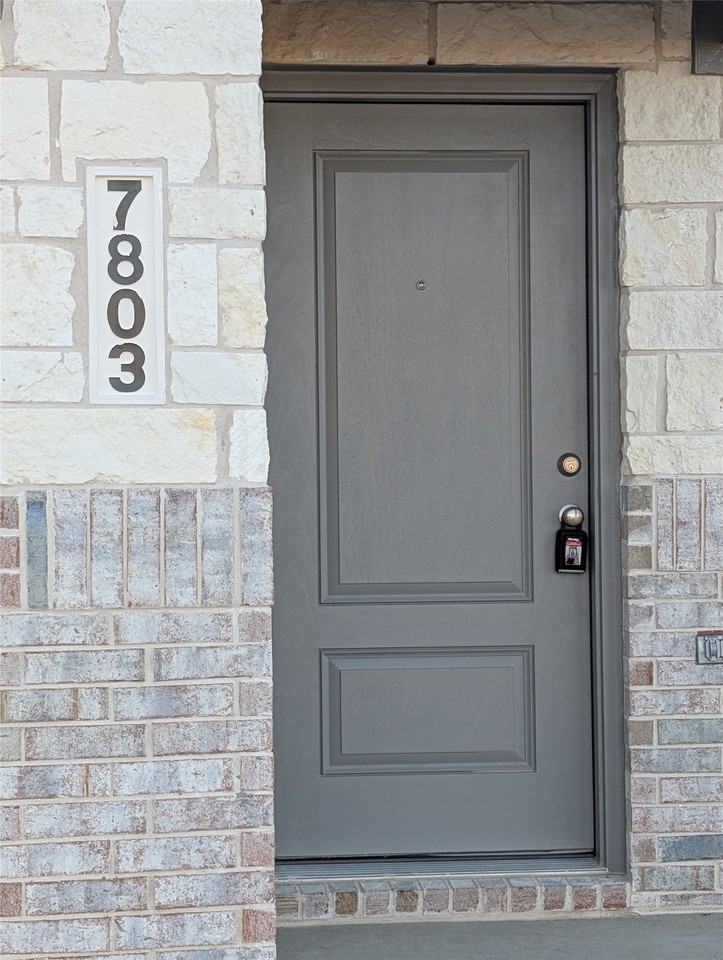 7803 Bent Gale Rd - Photo 3 of 3