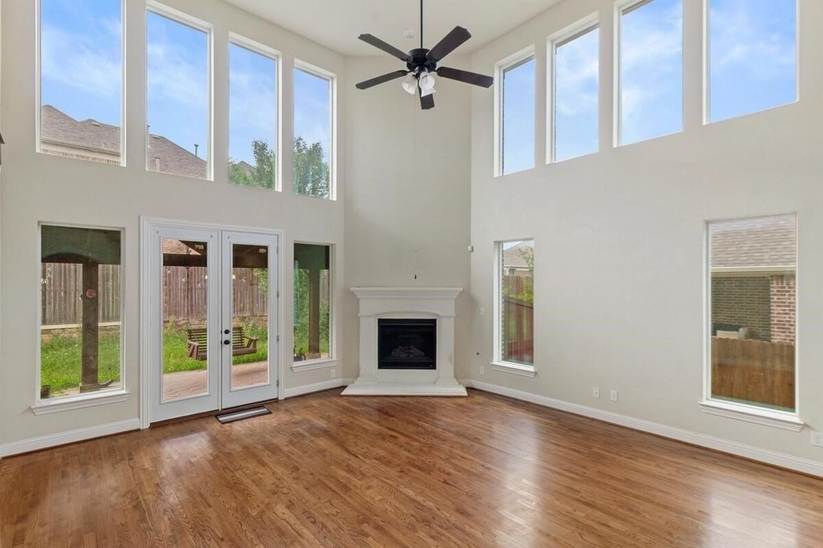 3537 Acropolis Way - Photo 2 of 25