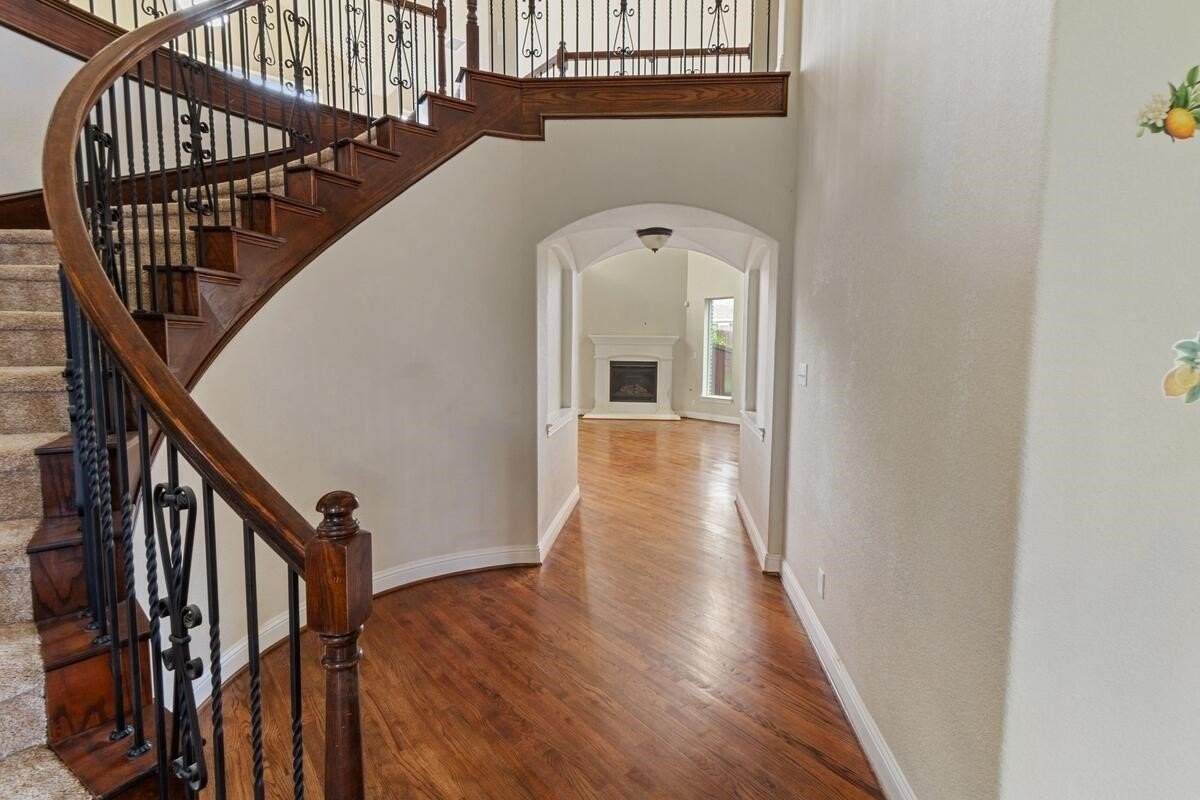 3537 Acropolis Way - Photo 3 of 25