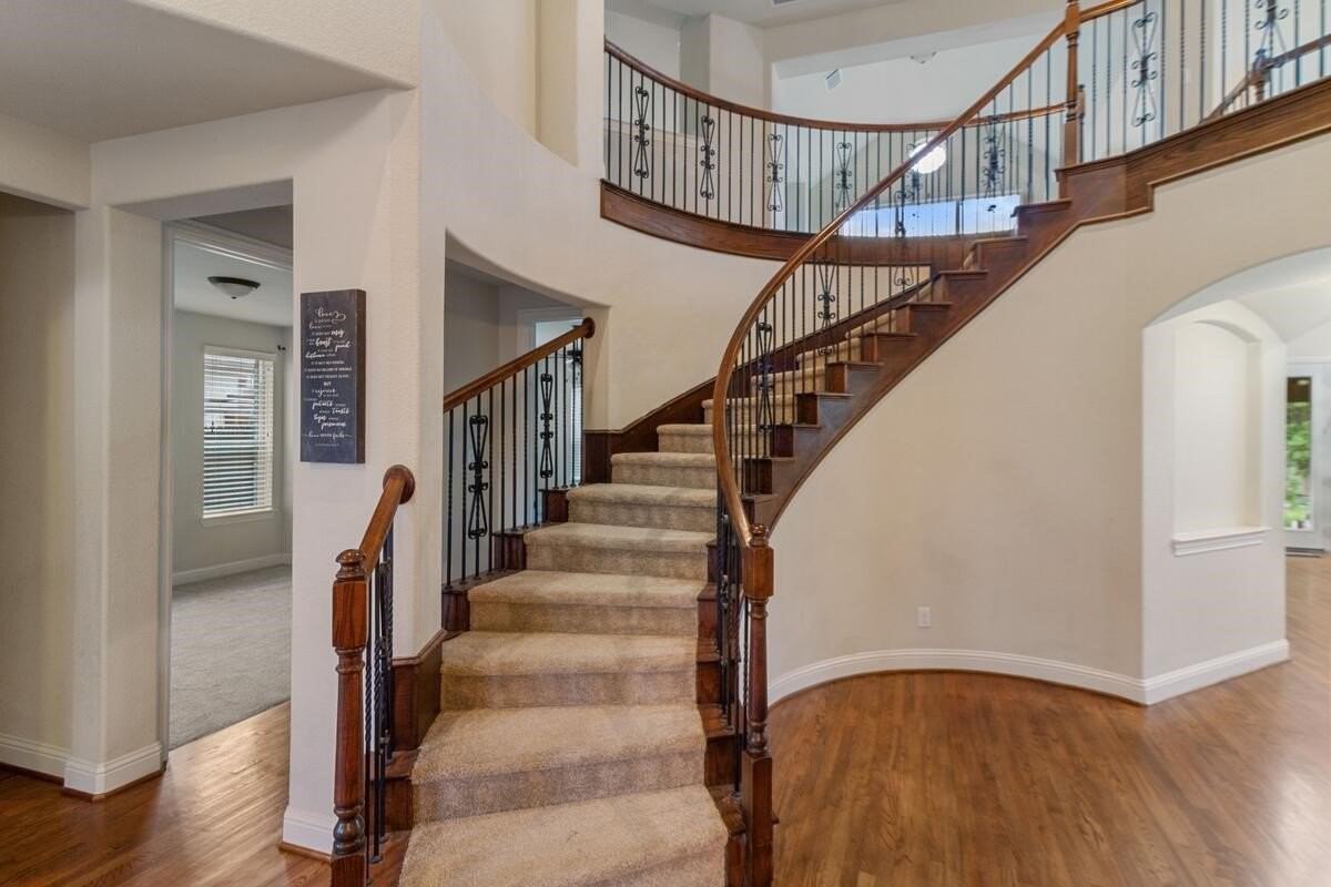 3537 Acropolis Way - Photo 7 of 25