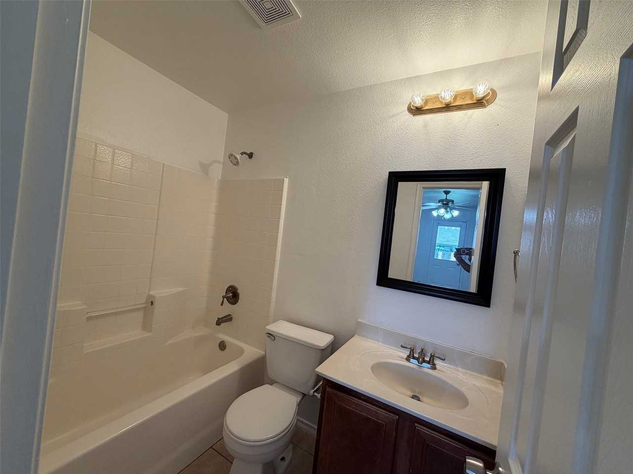 8118 Tanner Ave - Photo 7 of 11