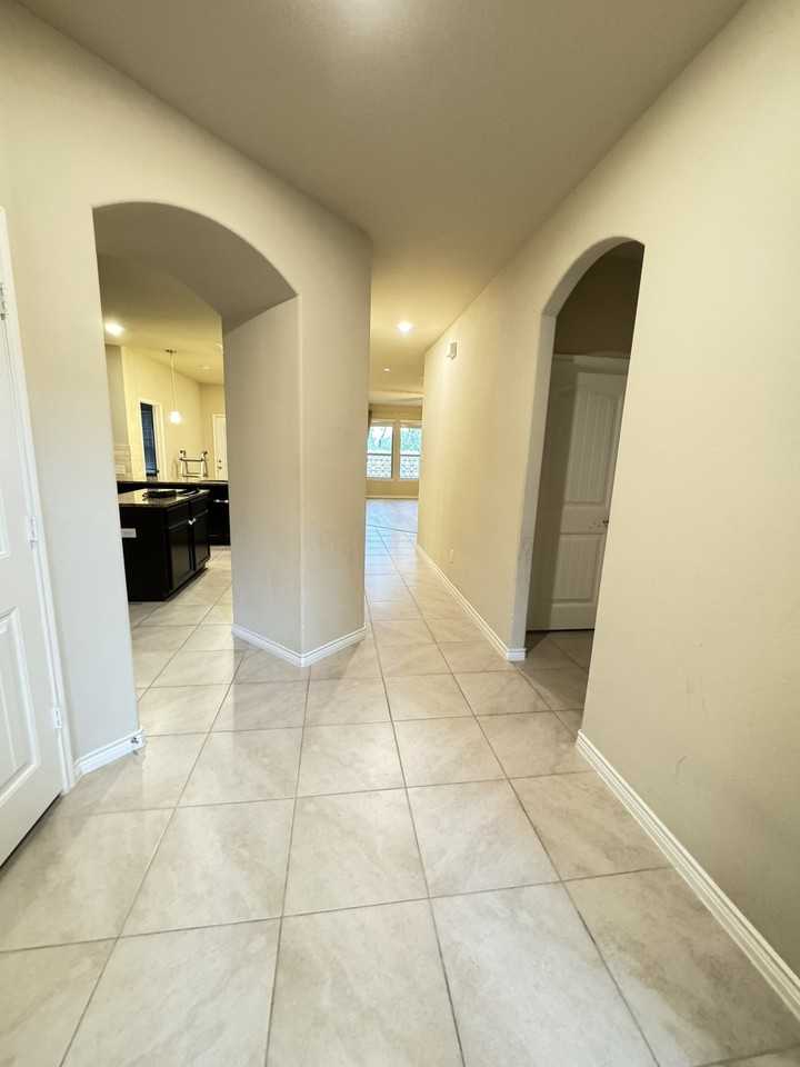 10020 Long Branch Dr - Photo 7 of 29