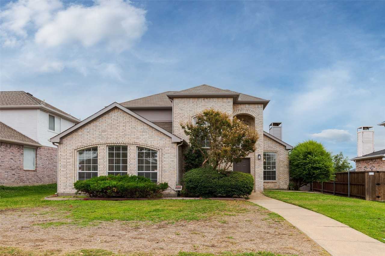 3928 Windford Dr - Photo 2 of 30
