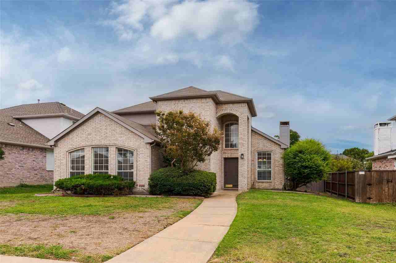 3928 Windford Dr - Photo 3 of 30