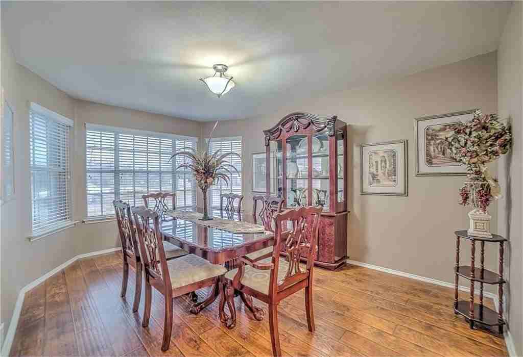 8801 Sierra Trl - Photo 4 of 23