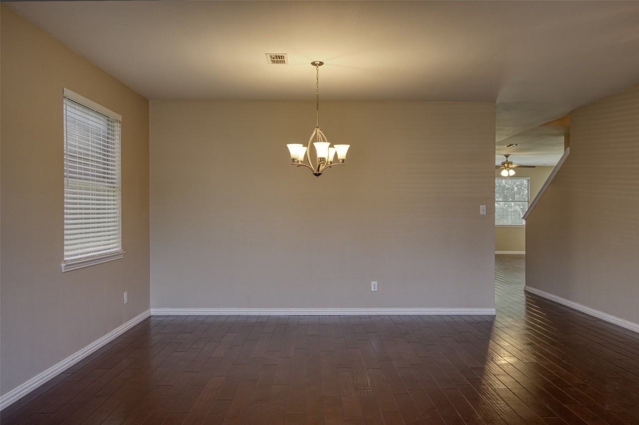 3408 Paradise Valley Dr - Photo 3 of 21