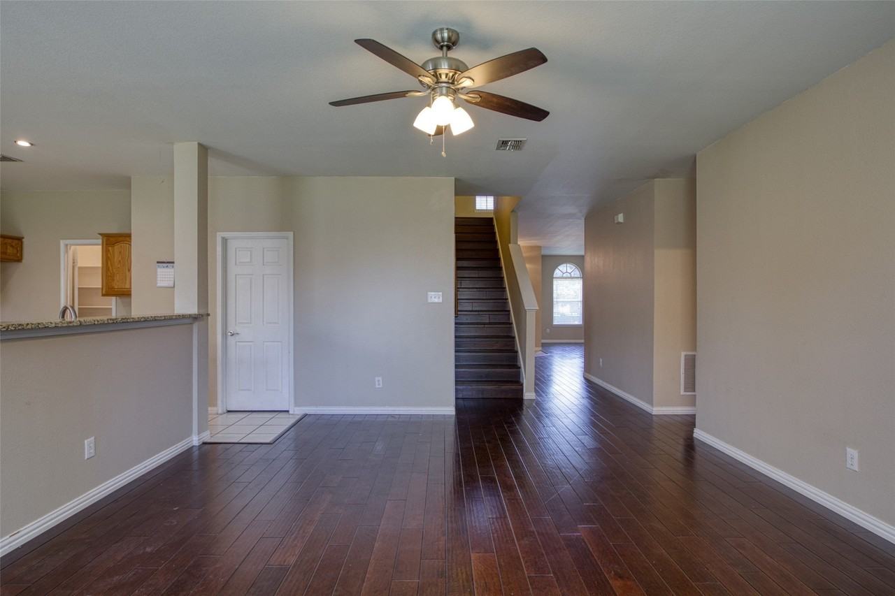 3408 Paradise Valley Dr - Photo 4 of 21