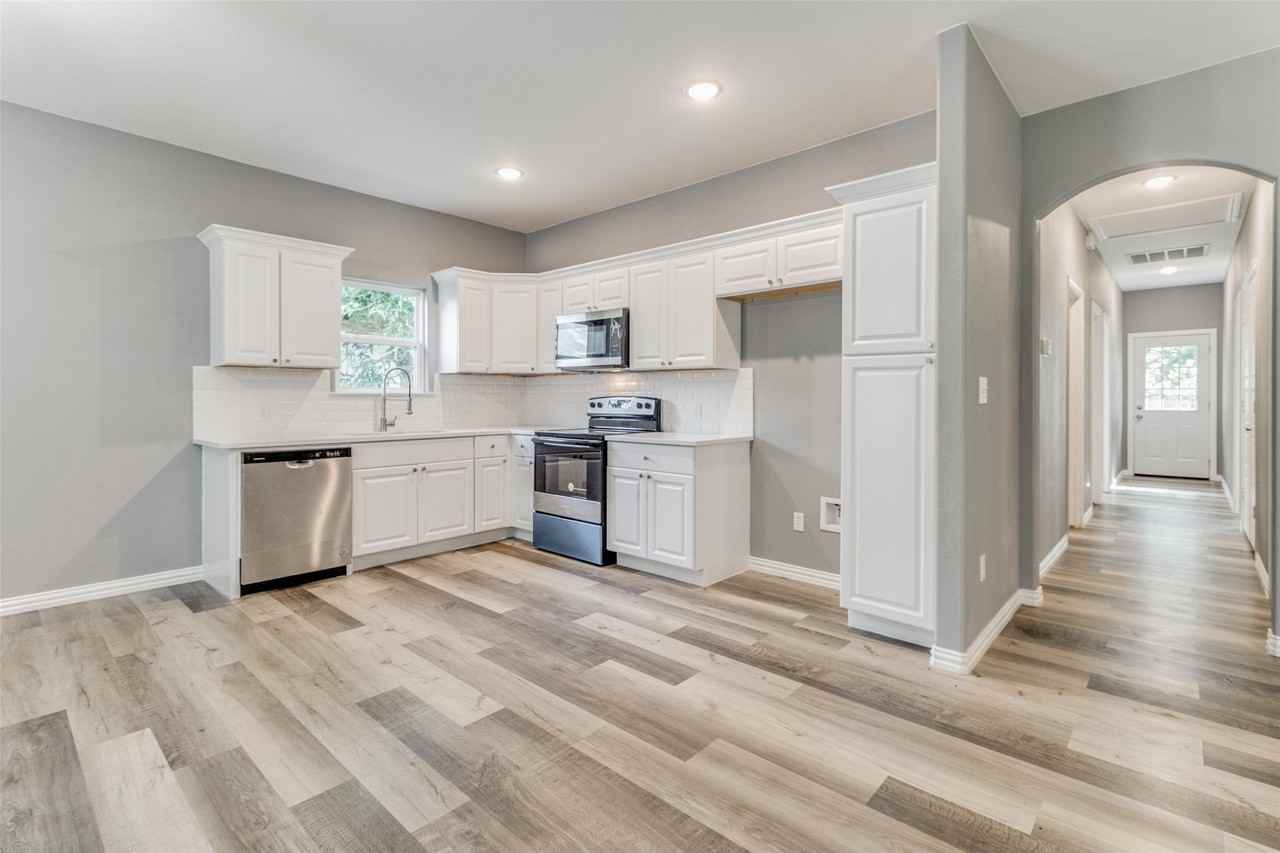 2017 S Montgomery St - Photo 4 of 18